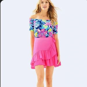 Lilly Pulitzer wrap skirt size 4 in excellent condition